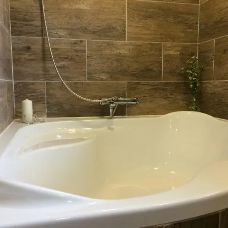 Na Samote U Lesa * Komarice